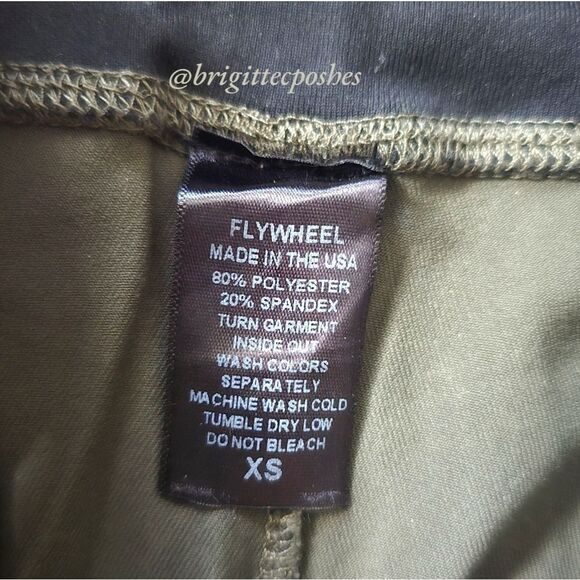 FLYWHEEL Black/Khaki Camouflage Legging - Picture 7 of 7